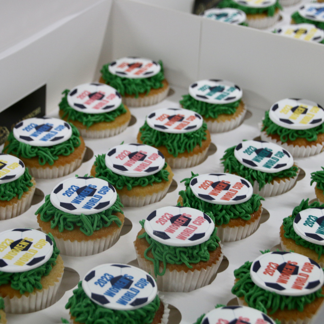 Logo/Edible Image Cupcakes