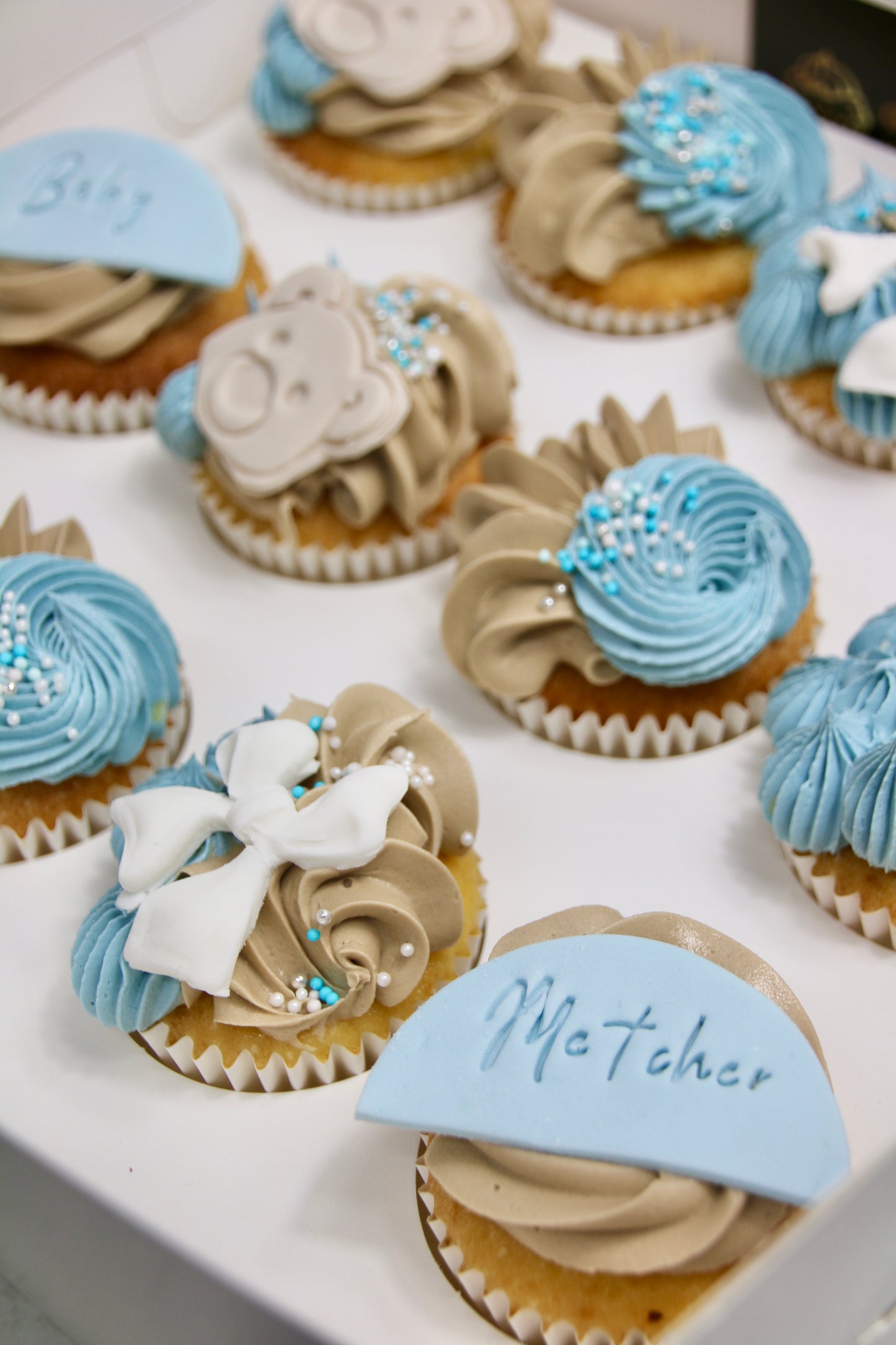 Bear & Bows Cupcake