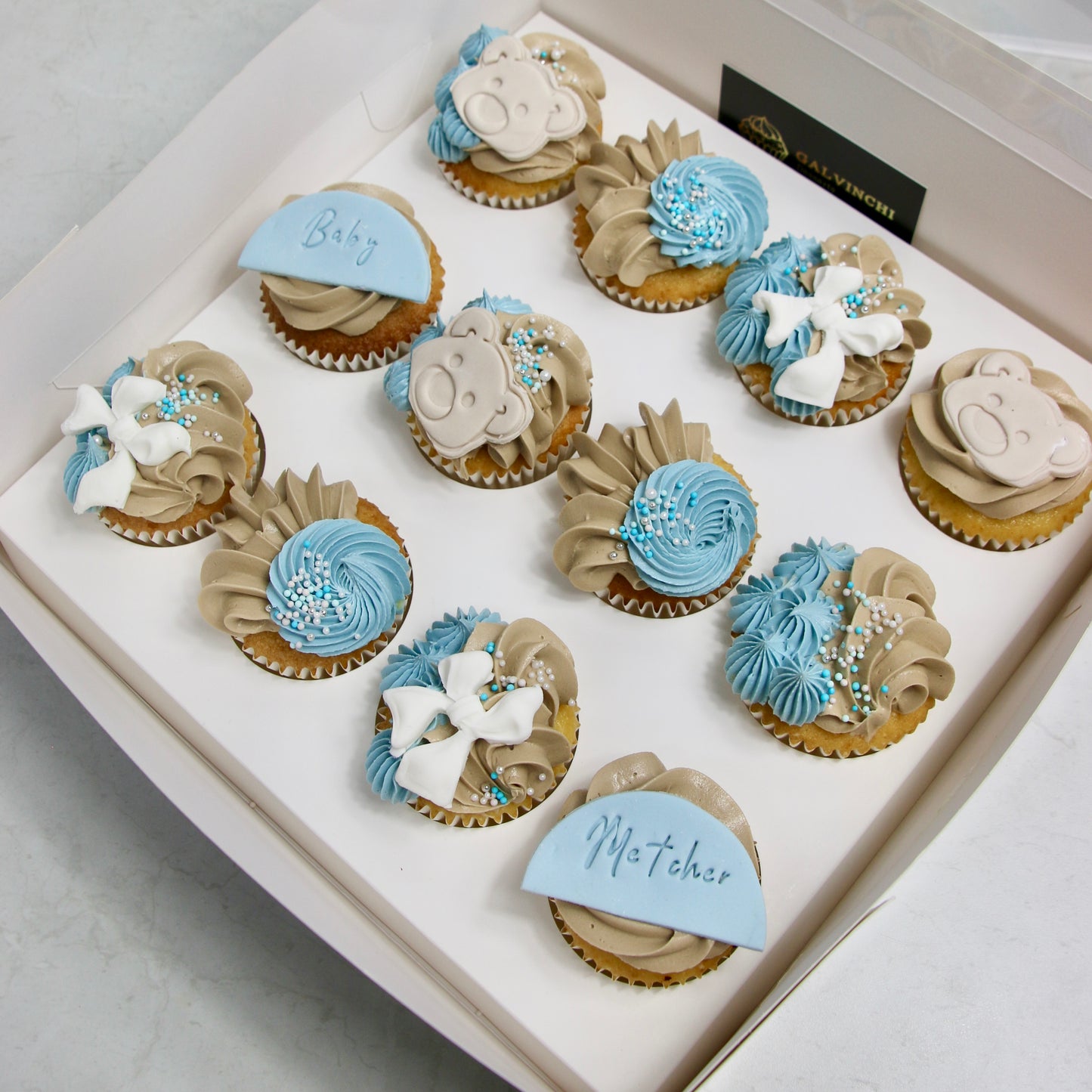 Bear & Bows Cupcake