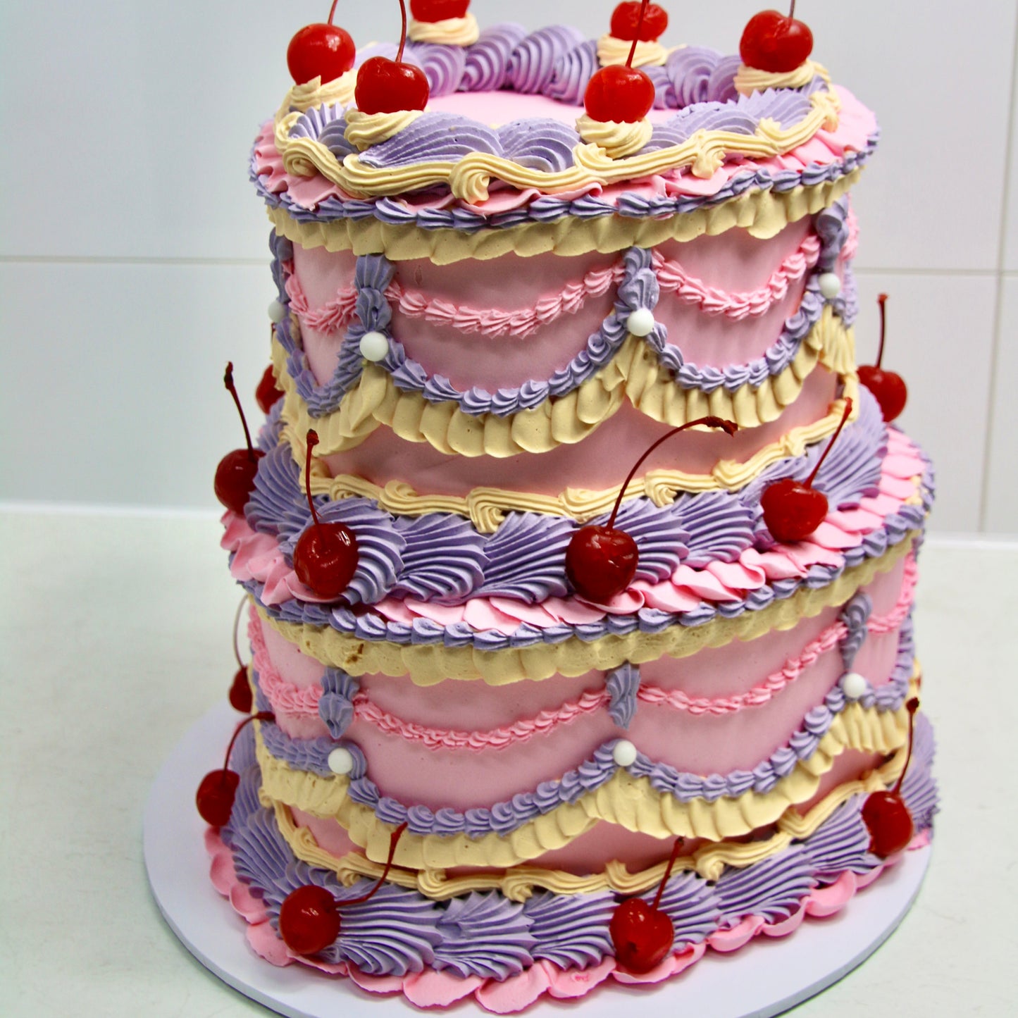 2 tier Vintage Cake