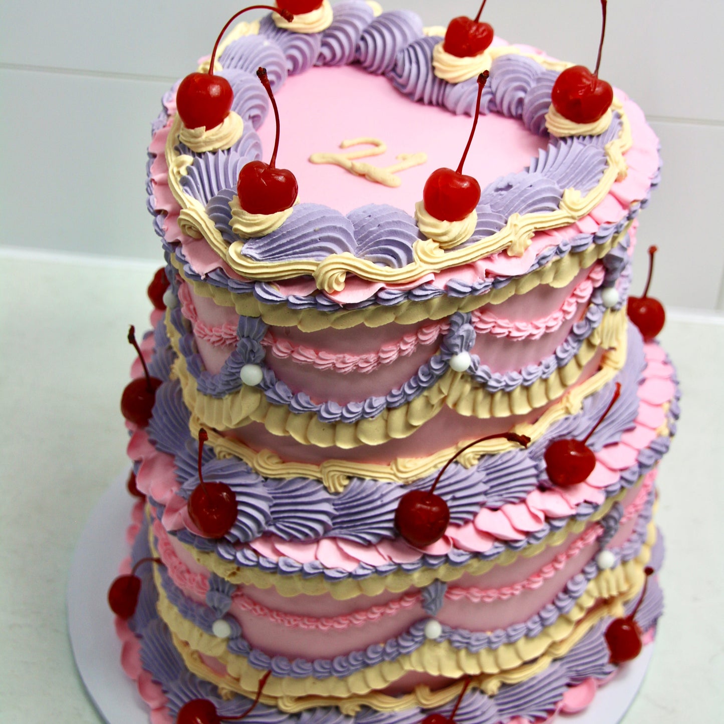 2 tier Vintage Cake