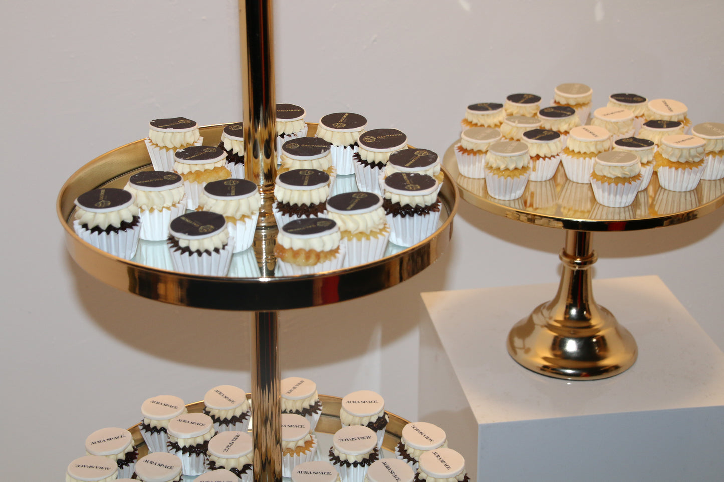 Mini Logo/Edible Image Cupcakes
