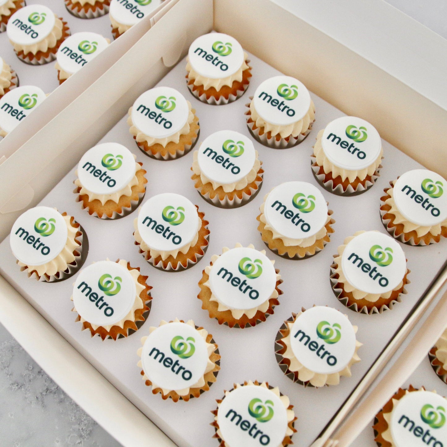 Mini Logo/Edible Image Cupcakes