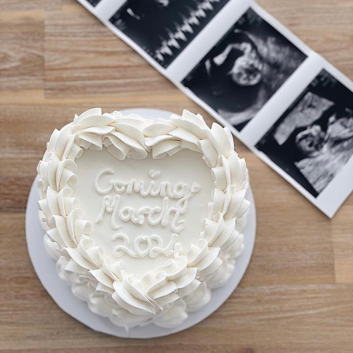 Gender Reveal Vintage Cakes