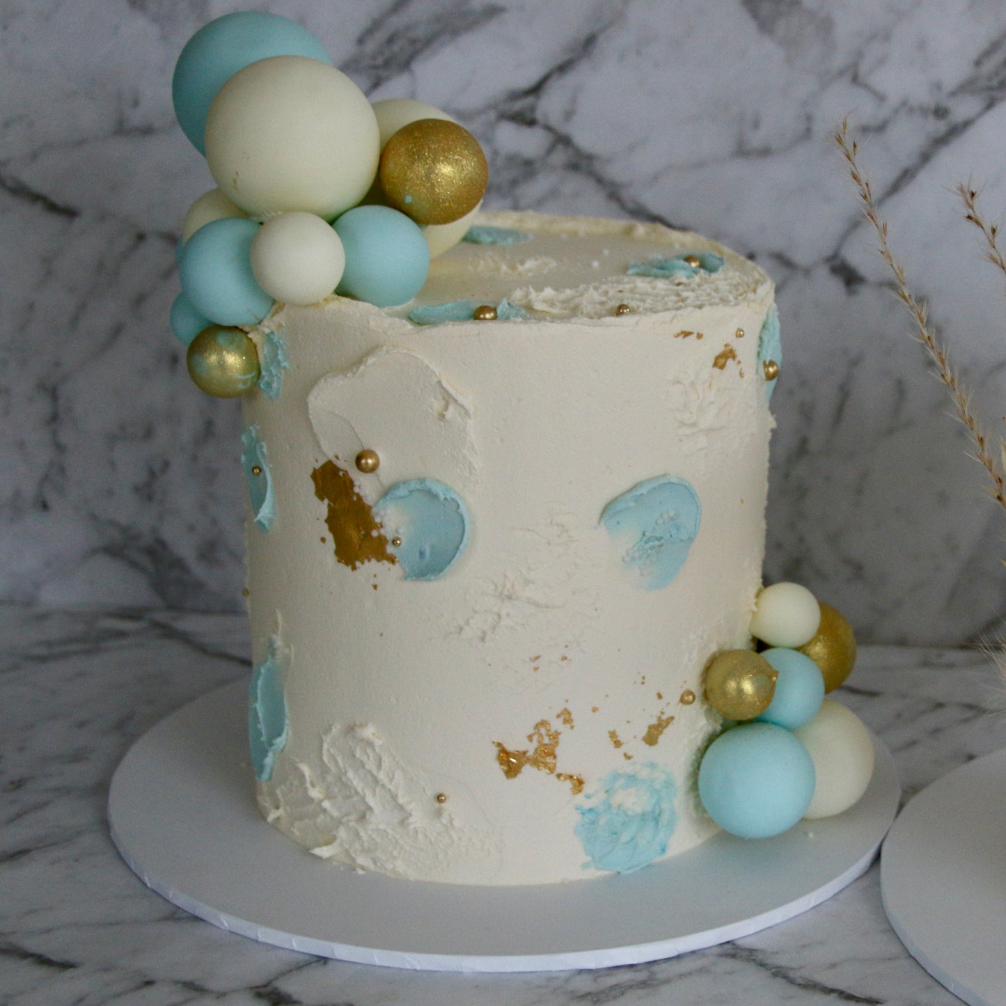 Textured Balloon Cake