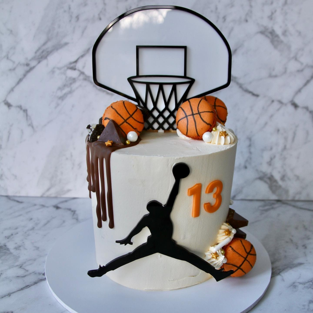 Basketball ice cream cake | Ice cream cake, Themed cakes, Cream cake